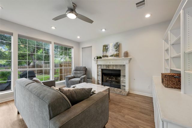 2045 SAINT ANDREWS DR, Round Rock, TX 78664