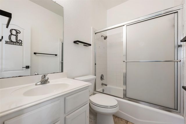2045 SAINT ANDREWS DR, Round Rock, TX 78664