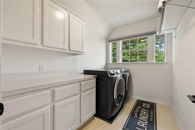 2045 SAINT ANDREWS DR, Round Rock, TX 78664