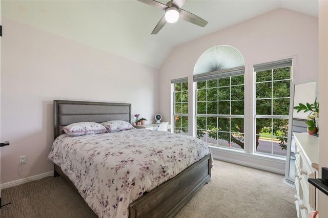 2045 SAINT ANDREWS DR, Round Rock, TX 78664
