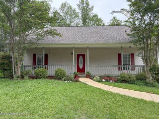 18 S Wind Ridge Cove, Purvis, MS 39475