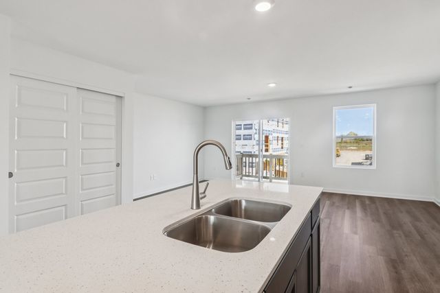 6530 Linden Trail E, Wonder Lake, IL 60097