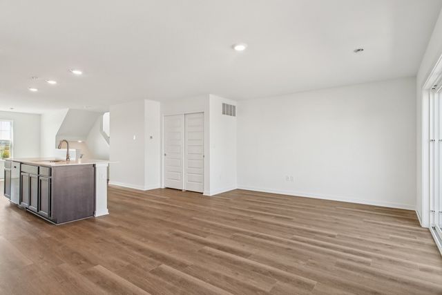 6530 Linden Trail E, Wonder Lake, IL 60097