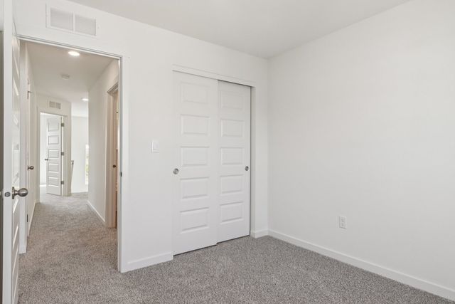 6530 Linden Trail E, Wonder Lake, IL 60097