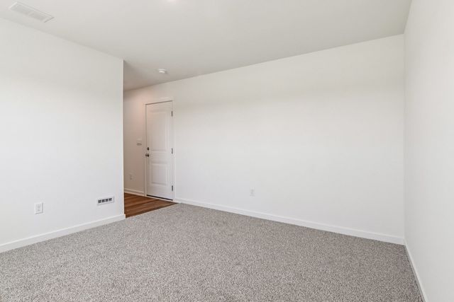 6530 Linden Trail E, Wonder Lake, IL 60097