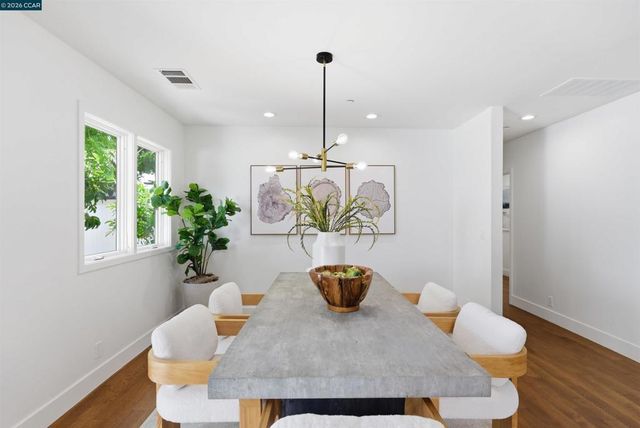 31 Crestview Drive, Orinda, CA 94563