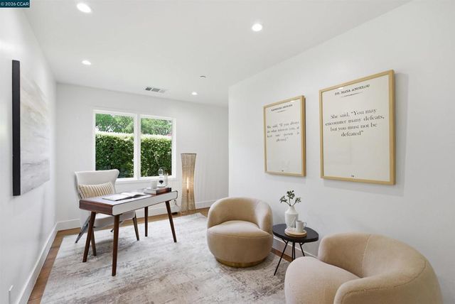 31 Crestview Drive, Orinda, CA 94563