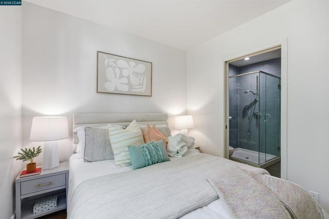 31 Crestview Drive, Orinda, CA 94563