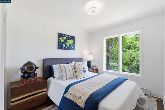 31 Crestview Drive, Orinda, CA 94563