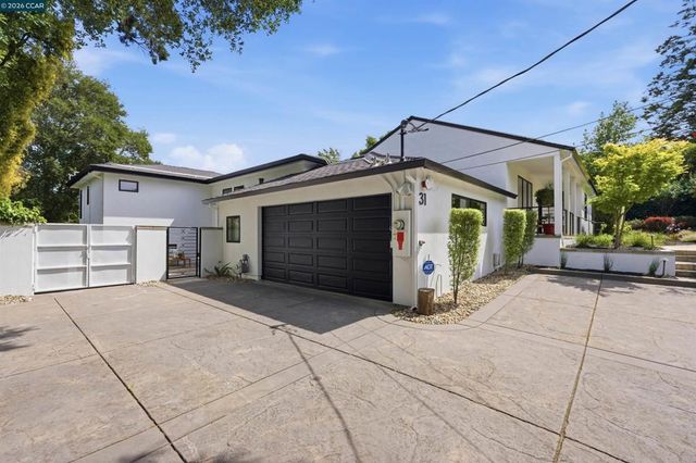 31 Crestview Drive, Orinda, CA 94563