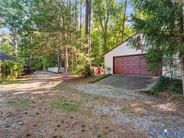 1417 Stavemill Rd, Powhatan, VA 23139
