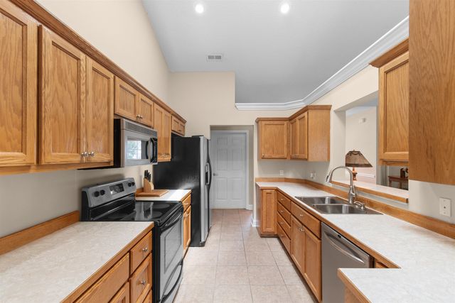 220 Candlewood Dr., Conway, SC 29526