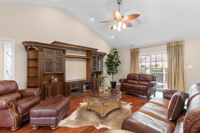 220 Candlewood Dr., Conway, SC 29526