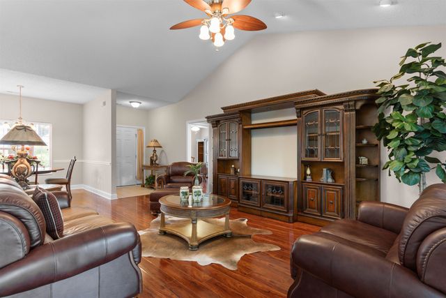 220 Candlewood Dr., Conway, SC 29526
