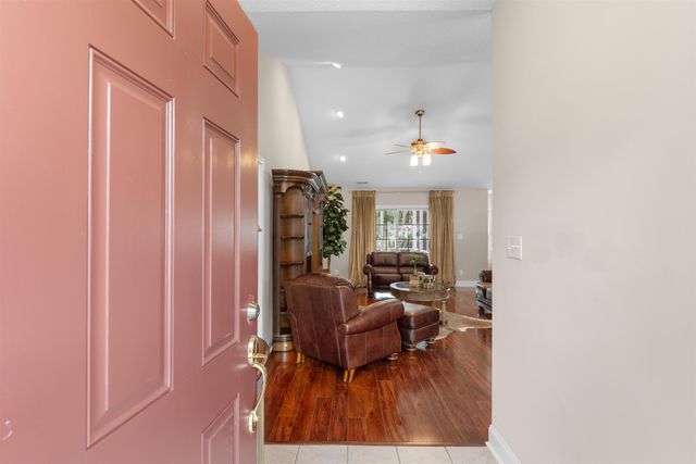 220 Candlewood Dr., Conway, SC 29526