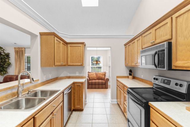 220 Candlewood Dr., Conway, SC 29526