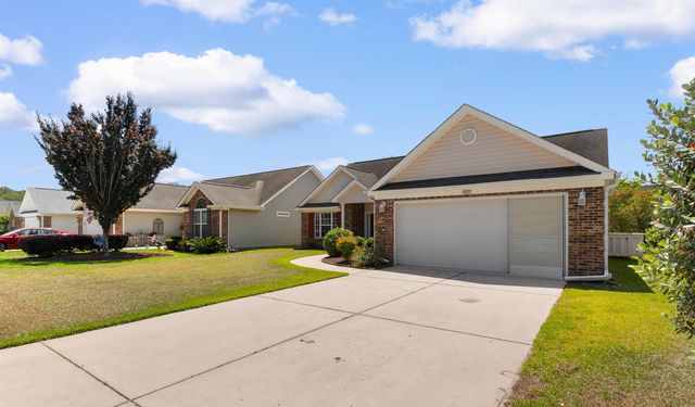 220 Candlewood Dr., Conway, SC 29526