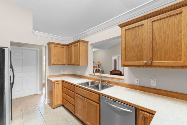 220 Candlewood Dr., Conway, SC 29526