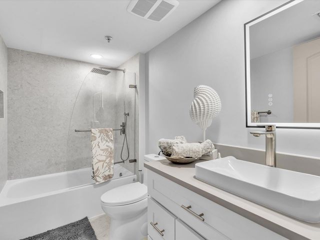 3360 S Ocean Boulevard 2a, Palm Beach, FL 33480