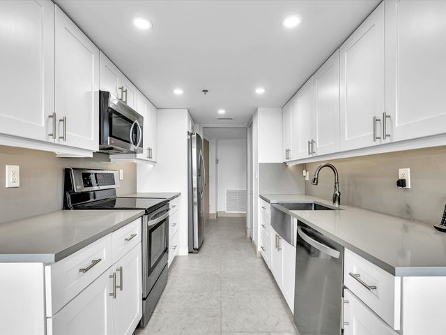 3360 S Ocean Boulevard 2a, Palm Beach, FL 33480