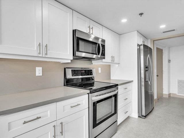 3360 S Ocean Boulevard 2a, Palm Beach, FL 33480