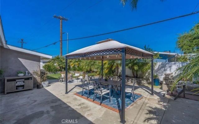 2112 Dover Drive, Newport Beach, CA 92660