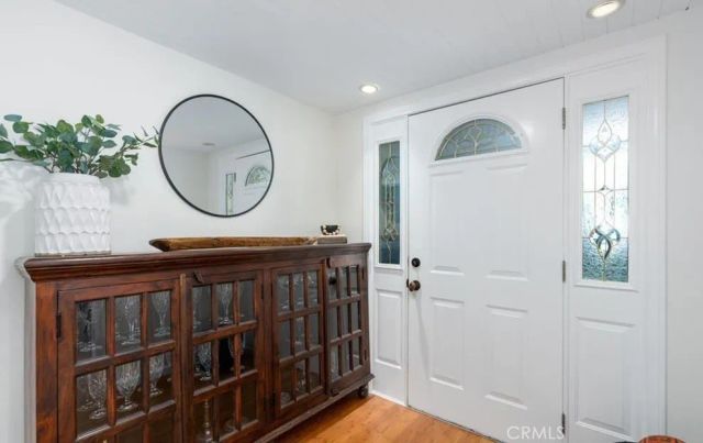 2112 Dover Drive, Newport Beach, CA 92660