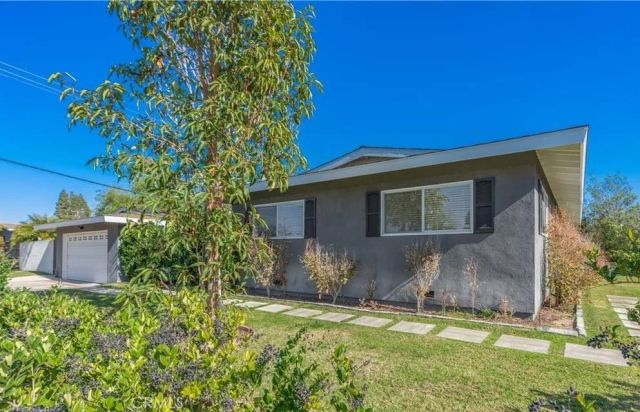 2112 Dover Drive, Newport Beach, CA 92660