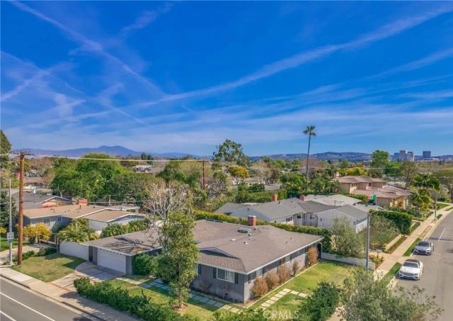 2112 Dover Drive, Newport Beach, CA 92660