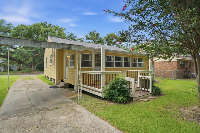 230 S 12th Ave., Hattiesburg, MS 39401