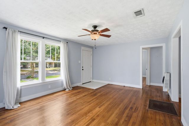 230 S 12th Ave., Hattiesburg, MS 39401