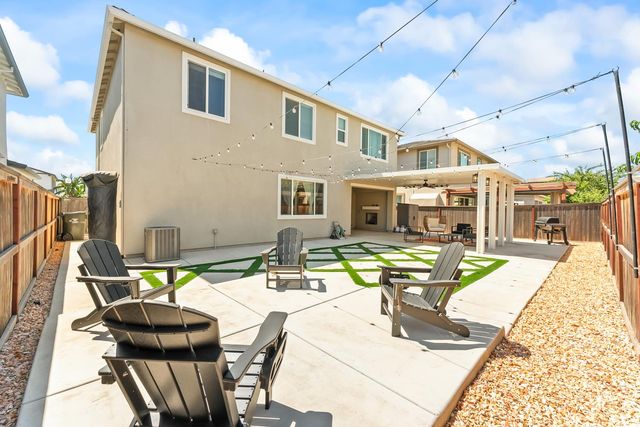 5930 Lakestone Dr, Sacramento, CA 95835