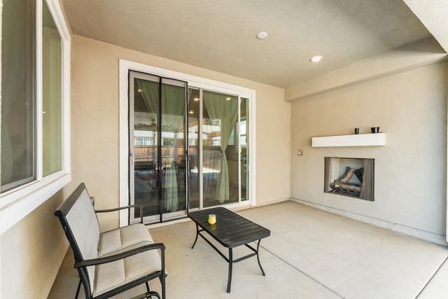 5930 Lakestone Dr, Sacramento, CA 95835