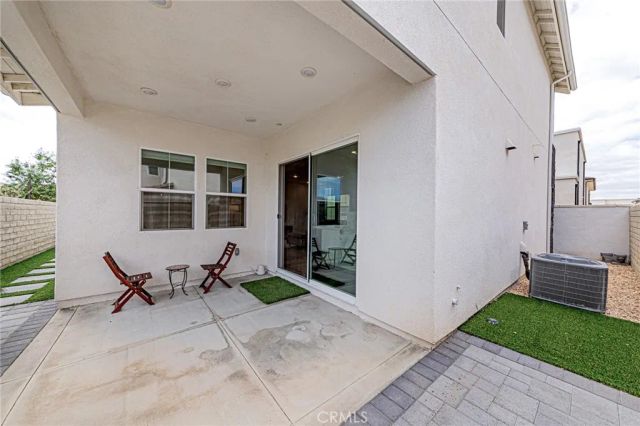 27009 California Court, Valencia, CA 91381