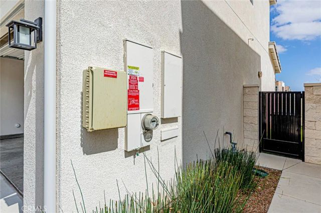 27009 California Court, Valencia, CA 91381