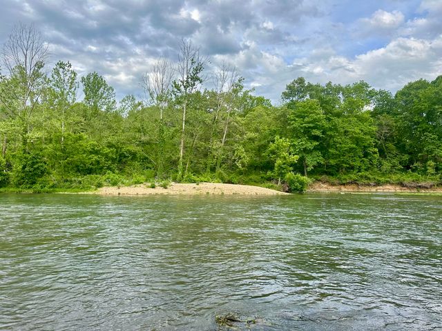 283 Big Trout Trail, Mammoth Spring, AR 72554