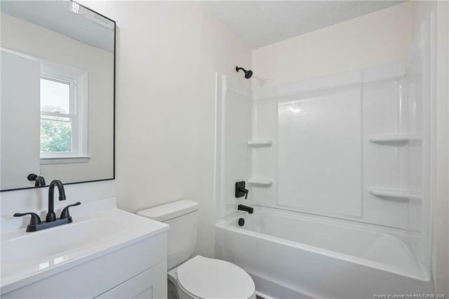 941 Louise Circle, Fayetteville, NC 28314