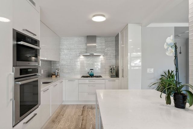 280 Boylston St 308, Newton, MA 02467