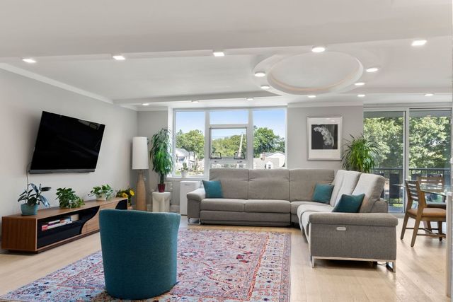 280 Boylston St 308, Newton, MA 02467