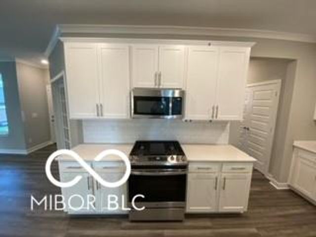 15713 Harvester Circle W, Noblesville, IN 46060