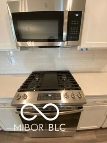 15713 Harvester Circle W, Noblesville, IN 46060