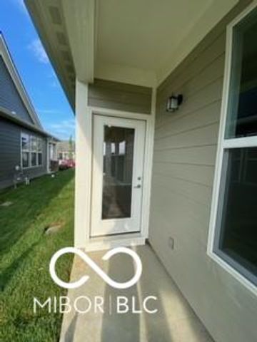 15713 Harvester Circle W, Noblesville, IN 46060