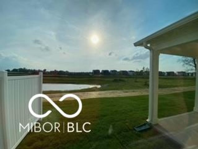 15713 Harvester Circle W, Noblesville, IN 46060