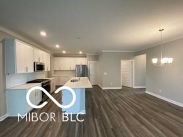 15713 Harvester Circle W, Noblesville, IN 46060