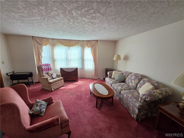 157 Independence Drive, Lockport City, NY 14094