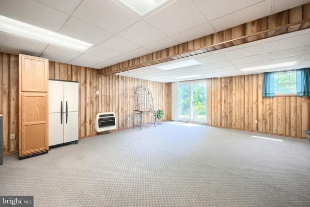 10 SCENIC DR, Hanover, PA 17331