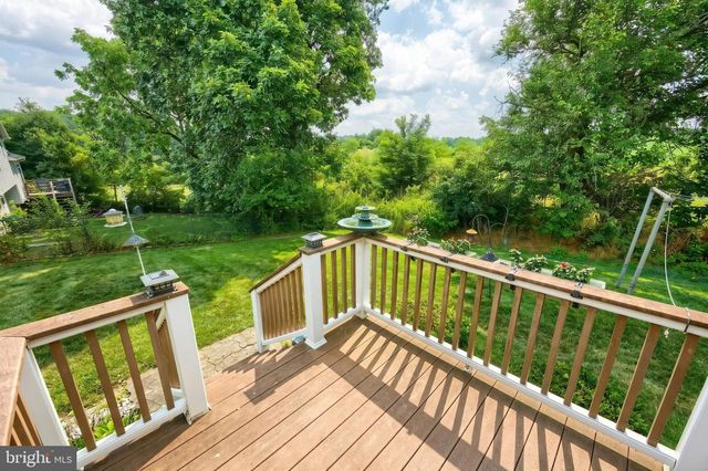 10 SCENIC DR, Hanover, PA 17331