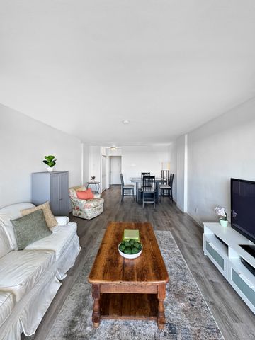 91 Strawberry Hill Avenue APT 824, Stamford, CT 06902