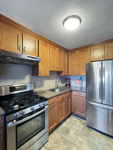 91 Strawberry Hill Avenue APT 824, Stamford, CT 06902