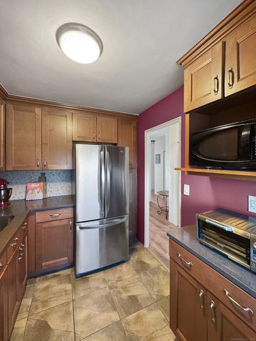 91 Strawberry Hill Avenue APT 824, Stamford, CT 06902
